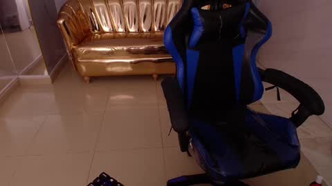 Snapshot of honey_torres_sub chatting on 22, 11, 2025 HONEY online show from 22, 11, 2025