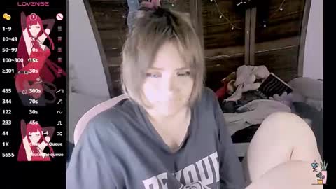 Snapshot of honeyapplealaska chatting on 18, 11, 2025 Honey Apple Alaska online show from 18, 11, 2025