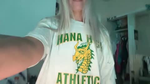 honeybun_z online show from 27, 9, 2025