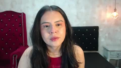 Snapshot of honeybuu_ chatting on 30, 4, 2026 Emily online show from 30, 4, 2026