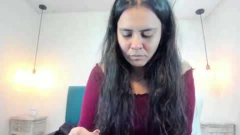 Snapshot of honeybuu_ chatting on 31, 5, 2026 Emily online show from 31, 5, 2026