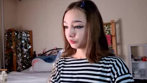 Snapshot of honeycomfya chatting on 23, 4, 2026 Masha online show from 23, 4, 2026