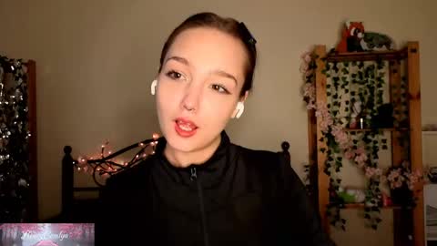 Snapshot of honeycomfya chatting on 15, 5, 2026 Masha online show from 15, 5, 2026