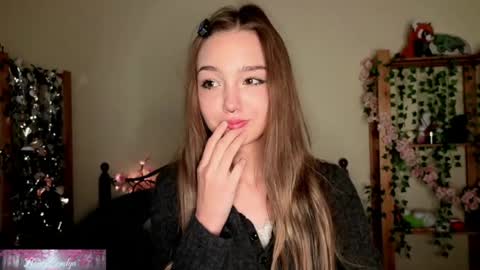 Snapshot of honeycomfya chatting on 18, 5, 2026 Masha online show from 18, 5, 2026