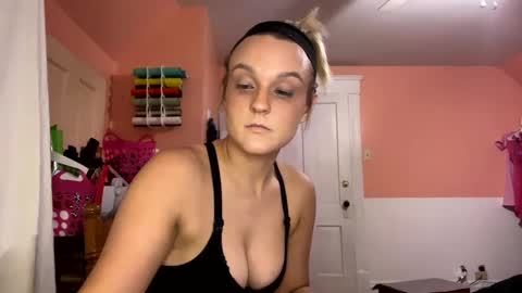 HoneyDrippinBunny online show from 15, 2, 2025