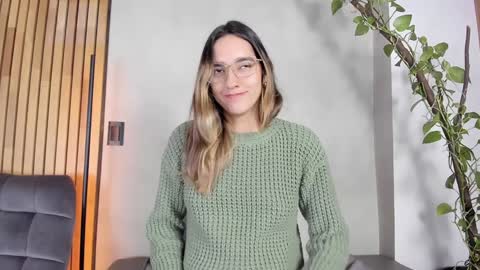 Sofia independent model online show from 26, 12, 2024