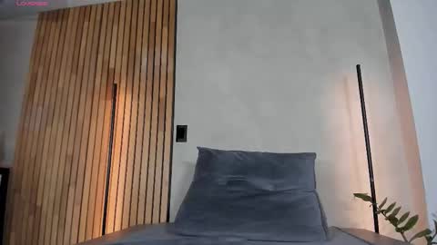 Sofia independent model online show from 5, 12, 2025