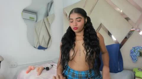 honeyht online show from 18, 4, 2026