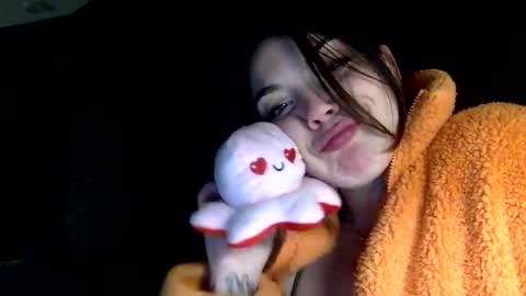 Snapshot of honeymagicxo chatting on 12, 12, 2024 honeymagicxo online show from 12, 12, 2024