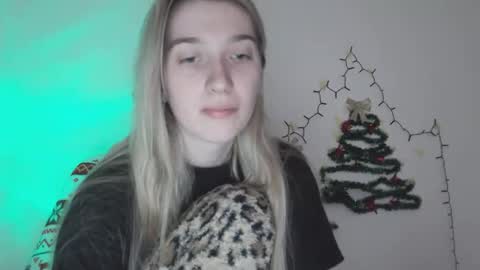 Snapshot of honeyveil chatting on 4, 2, 2026 honeyveil online show from 4, 2, 2026