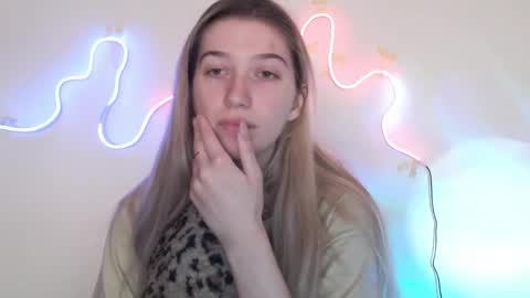Snapshot of honeyveil chatting on 30, 3, 2026 honeyveil online show from 30, 3, 2026