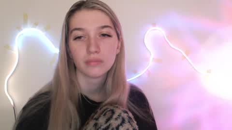 Snapshot of honeyveil chatting on 2, 5, 2026 honeyveil online show from 2, 5, 2026