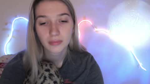 Snapshot of honeyveil chatting on 1, 6, 2026 honeyveil online show from 1, 6, 2026