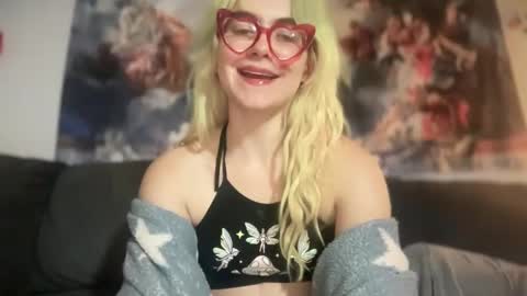 Snapshot of honeyxlimbed chatting on 21, 10, 2025 Emi Rose online show from 21, 10, 2025