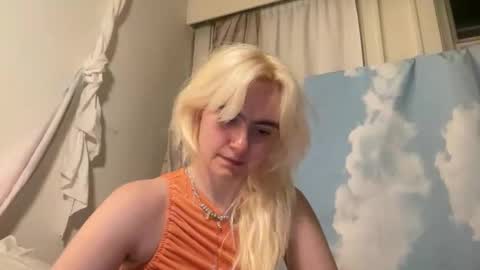Snapshot of honeyxlimbed chatting on 6, 6, 2026 Emi Rose online show from 6, 6, 2026