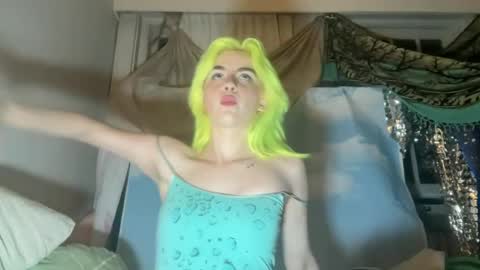 Snapshot of honeyxlimbed chatting on 12, 6, 2026 Emi Rose online show from 12, 6, 2026