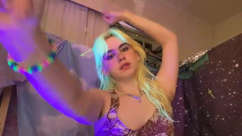 Snapshot of honeyxlimbed chatting on 20, 6, 2026 Emi Rose online show from 20, 6, 2026