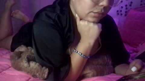 Snapshot of honeyy_89 chatting on 17, 11, 2025 honeyyy89 online show from 17, 11, 2025