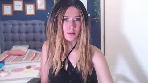Snapshot of honeyy_sweett chatting on 25, 5, 2026 honeyy_sweett online show from 25, 5, 2026