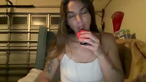 Snapshot of hoodhippy chatting on 14, 7, 2026 HoodHippy online show from 14, 7, 2026