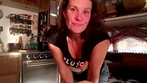 Snapshot of hoodoou chatting on 5, 1, 2026 hoodoou online show from 5, 1, 2026