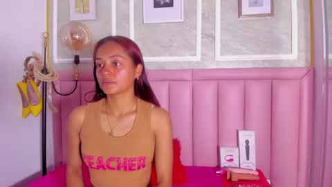 Snapshot of hoollyhendrix chatting on 9, 2, 2026 holly online show from 9, 2, 2026