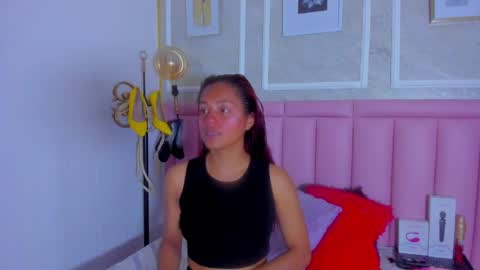 Snapshot of hoollyhendrix chatting on 23, 2, 2026 holly online show from 23, 2, 2026