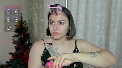 Snapshot of hoot_owl_cb chatting on 21, 1, 2025 Karina online show from 21, 1, 2025