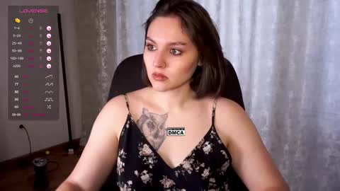 Snapshot of hoot_owl_cb chatting on 7, 10, 2025 Karina online show from 7, 10, 2025
