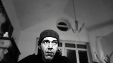 Snapshot of hoppe78 chatting on 1, 12, 2025 hoppe78 online show from 1, 12, 2025