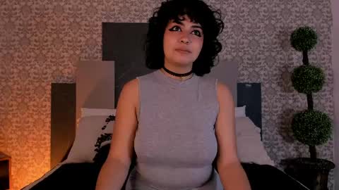 Snapshot of hornetnoir chatting on 10, 5, 2026 Layla Noir online show from 10, 5, 2026