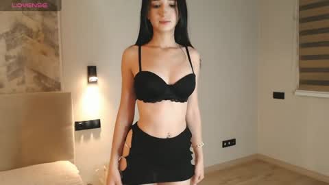 Snapshot of horney_emma chatting on 23, 7, 2026 Emma online show from 23, 7, 2026