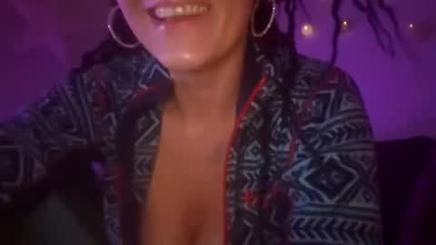 horneymomnextdoor online show from 5, 4, 2026