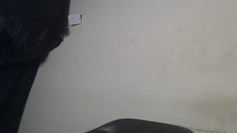 Snapshot of horny4bum chatting on 5, 2, 2025 horny4bum online show from 5, 2, 2025