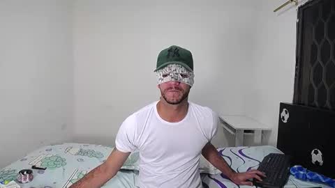 Snapshot of horny_dirty_bigcock chatting on 29, 11, 2025 BoyHornyDirty online show from 29, 11, 2025