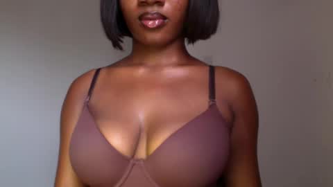 Snapshot of horny_goddess_delilah chatting on 12, 5, 2026 delilah online show from 12, 5, 2026