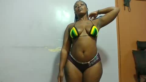 Snapshot of horny_hearts chatting on 26, 6, 2026 phanice online show from 26, 6, 2026