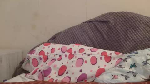 Snapshot of horny_hey chatting on 21, 10, 2025 Serena online show from 21, 10, 2025