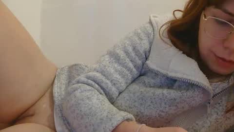 Snapshot of horny_hey chatting on 22, 11, 2025 Serena online show from 22, 11, 2025