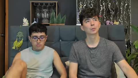 Snapshot of horny_twinks_guys chatting on 17, 2, 2025 Alex and Camilo online show from 17, 2, 2025