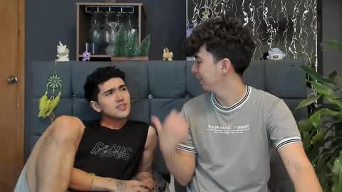 Snapshot of horny_twinks_guys chatting on 3, 3, 2025 Alex and Camilo online show from 3, 3, 2025