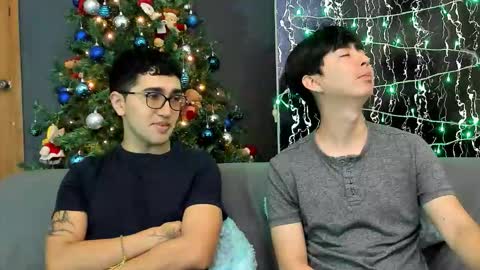 Snapshot of horny_twinks_guys chatting on 17, 12, 2025 Alex and Camilo online show from 17, 12, 2025