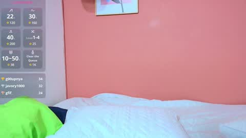 Snapshot of hornybarelylegalgirl chatting on 16, 1, 2025 Khloe online show from 16, 1, 2025