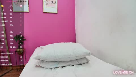 Snapshot of hornybarelylegalgirl chatting on 19, 2, 2025 Khloe online show from 19, 2, 2025