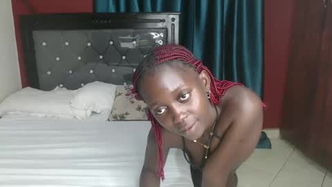 Snapshot of hornybella4 chatting on 10, 2, 2025 Bella online show from 10, 2, 2025