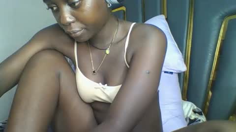 Bella online show from 6, 11, 2025