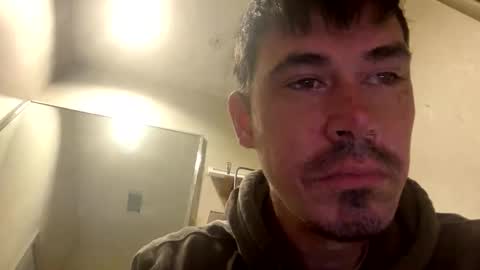 Justin 7 inches online show from 25, 5, 2026