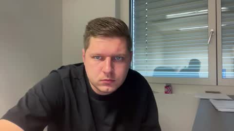 Snapshot of hornyboy95300 chatting on 8, 11, 2025 hornyboy95300 online show from 8, 11, 2025