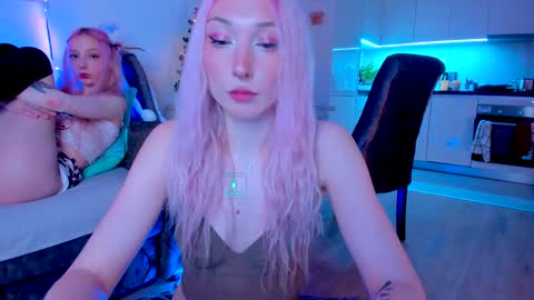 Snapshot of hornybunnys chatting on 18, 12, 2024 Alex and Rosie online show from 18, 12, 2024