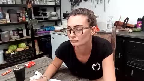 Snapshot of hornyhippies0080 chatting on 14, 11, 2025 Nix D online show from 14, 11, 2025